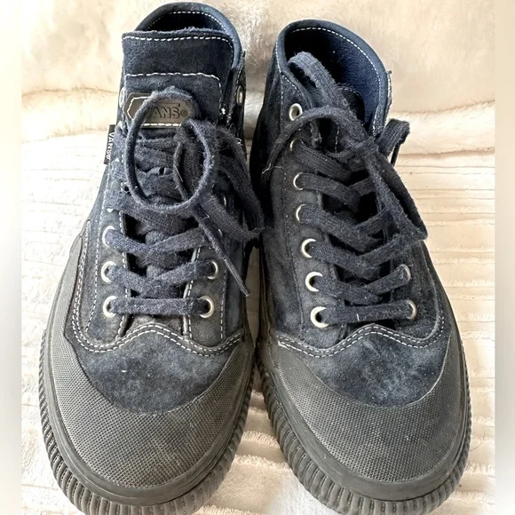 Vans | Shoes | Vans Navy Blue Mte Waterproof Ankle Boots  display picture 1